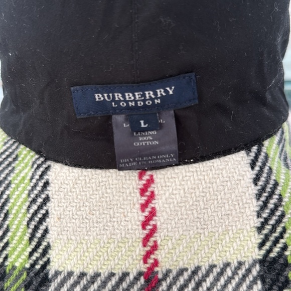 Burberry - Picture 3 of 3